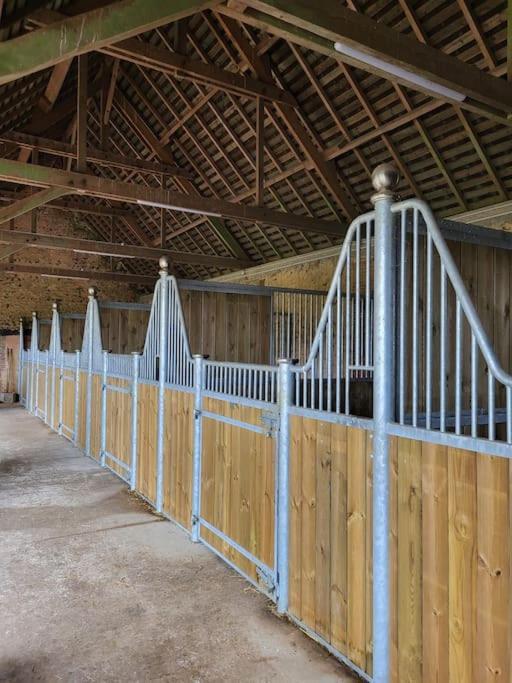 Gite Au Haras D'Agathe Et Ses Princes Les Barils Exterior foto